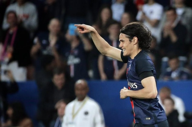 El Matador anotó doblete en Francia. Así lo festejó Cavani.