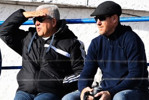 Gustavo Ferrín y Alejandro Curbelo en la platea del Palermo