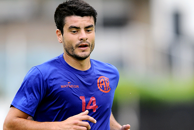 Maxi Lombardi entrenó con normalidad.