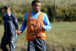 Jonathan Rodríguez en el Complejo.
