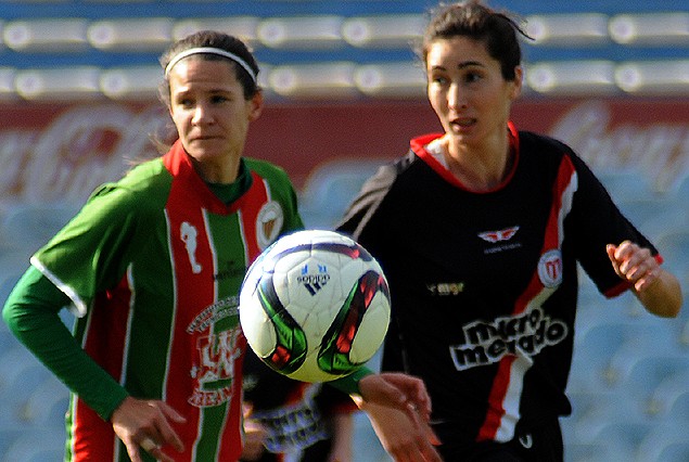 River y Colón, el preliminar en el Estadio Centenario. 