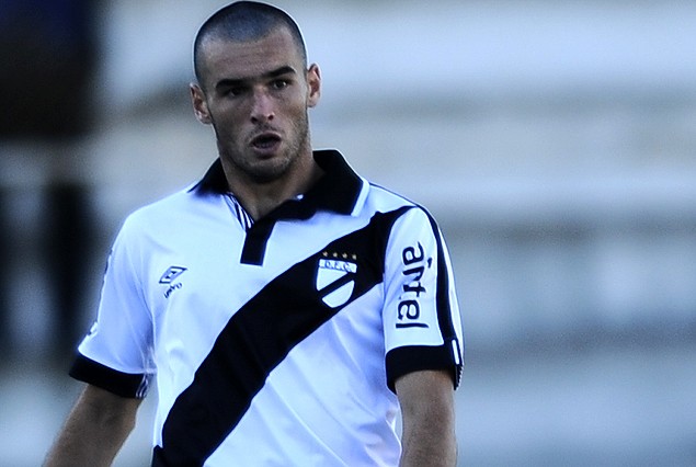 Fabricio Formiliano tiene chance de emigrar al Lugano de Suiza.