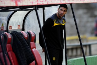 Juan Manuel Olivera ni un minuto en cancha. Fue expulsado integrando el banco de Peñarol.