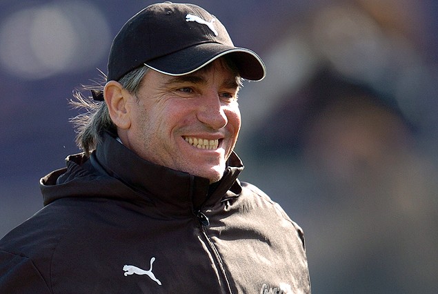 El Ingeniero Juan Verzeri, puede ser el DT de los negriazules.