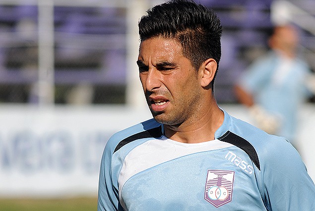 El delantero argentino Maximiliano Barreiro, rescindió y retorna a Ecuador.