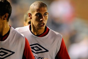 Mathías Olivera, 17 años. Rapado por primera vez en el banco tricolor.