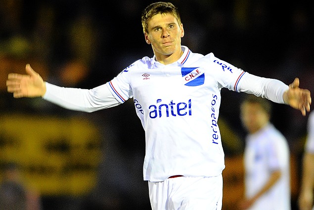 Santiago "Colo" Romero de brazos abiertos a la gloria, gol de cabeza y Nacional Campeón Uruguayo.