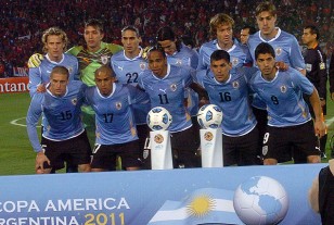 La formación celeste que enfrentó a los chilenos en Mendoza, año 2011.