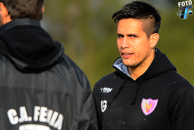 Maximiliano Bajter en la vuelta al albivioleta de Capurro.