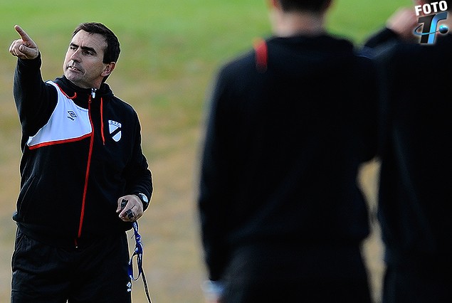 Jorge Castelli asumió el miércoles como entrenador de Danubio. 