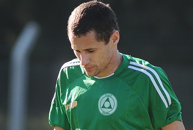 Nicolás Dibble sintió una molestia en el partido con Nacional, y no será de la partida frente a Liverpool.