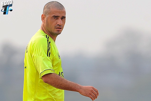 Elías Ricardo Figueroa, se lesionó ante Cerro y no juega este viernes frente a River Plate.