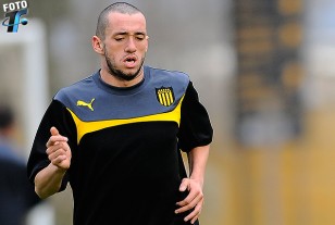 Mathías Rodríguez continúa entrenándose con el primero. Juega ante Málaga.