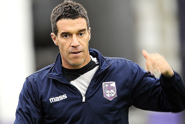 Andrés Scotti, acordó su continuidad con los violetas.