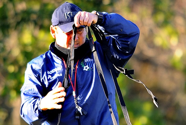 El profesor Fernando Parola, afina detalles físicos de un plantel que irá por mucho en el próximo uruguayo.