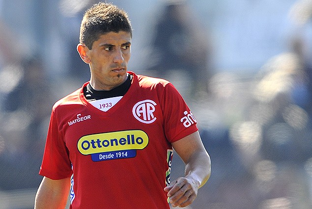 Marcelo "Chelo" Fernández, libre de Rentistas, se integró en la tarde del lunes a los trabajos de Plaza.