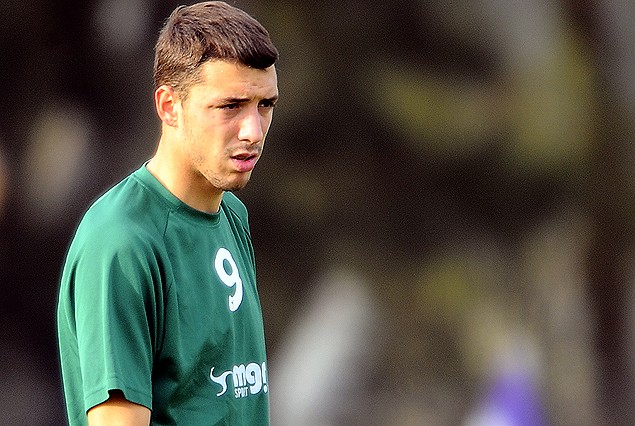 El juvenil Renzo López, una de las piezas de confianza que tiene Ostolaza.