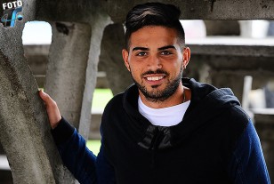 En el Viera, la casa de Wanderers, y con la sonrisa del final feliz que aguarda en su transferencia. 