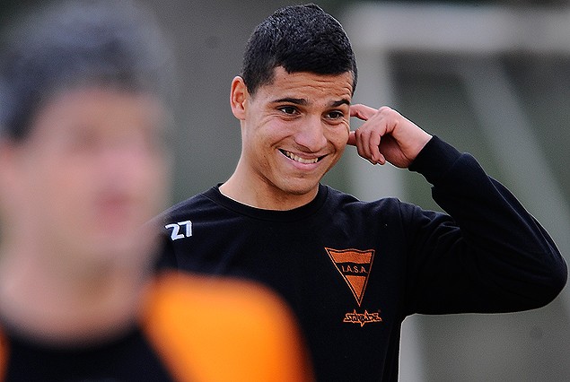 Fernando Arismendi, es la duda de Jorge Vivaldo frente a los darseneros.