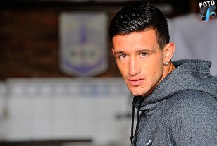 Lozano-chica-derecha