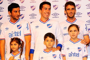 Porras, De Pena y el capitán Alonso con tres modelos diferentes.