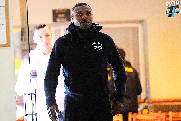 Marcelo Zalayeta adentro en Los Aromos, el sábado concentra y el domingo a la fiesta de Forlán.