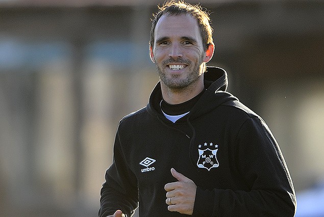 Danilo Peinado, superó golpe en el hombro y estará a la orden de Gastón Machado ante Liverpool.