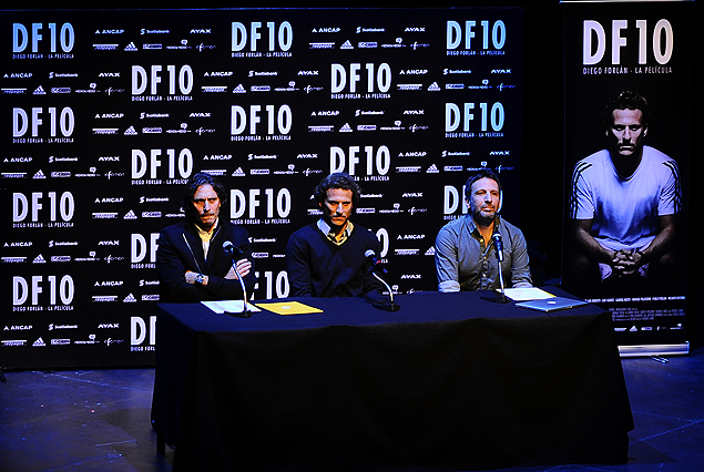 Diego Forlán en el lanzamiento  de la película sobre su vida en el Auditorio Nacional del Sodre, Dra. Adela Reta. 