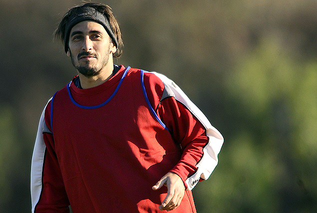 Gastón Puerari en el ataque de Juventud