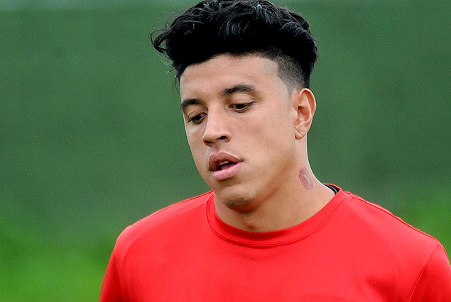 Maxi Aruas firmó con El Tanque Sisley. 