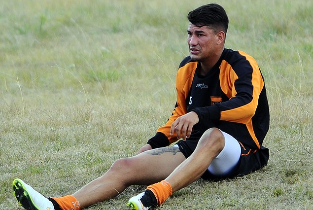 Nicolás Royón en duda para el miércoles.