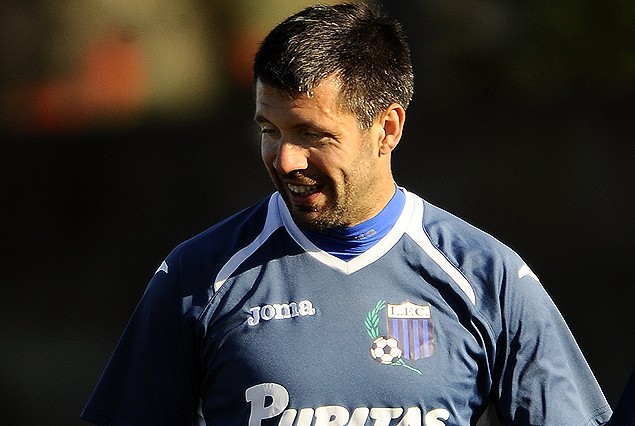 Paulo Pezzolano, no concurre por gripe.