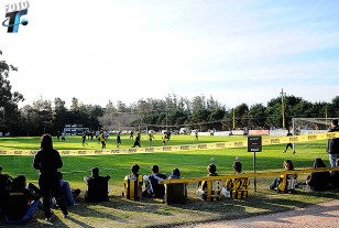 Trescientos socios presenciaron la práctica vespertina del martes en Los Aromos.