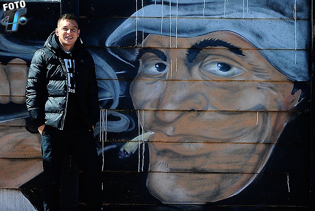 VAGABUNDO. Adrián Colombino en el corazón de los hinchas bohemios.