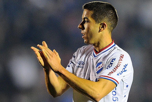 Carlos De Pena se despidió de los tricolores con la verdad de la autorización para viajar y el recuerdo de los aplausos del sueño de campeón con la camiseta tricolor. 