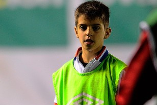 El "Grillito" Biscayzacú alcanzapelotas en el GPC. En el camino del padre...