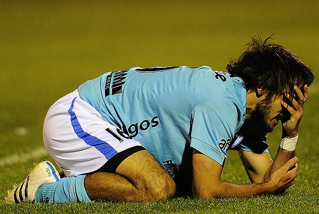 Gastón Puerari es puro lamento. Juventud quedó fuera de la Copa Sudamericana.