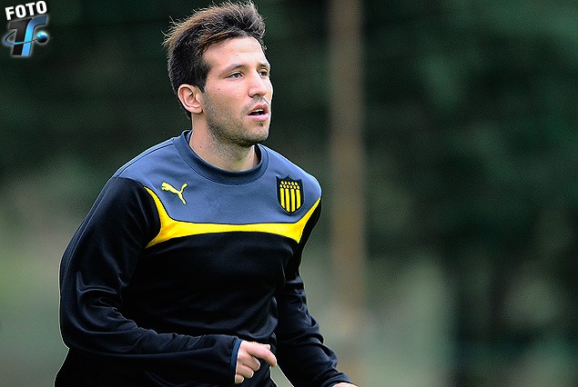 El zaguero Jonathan Valle, entrenando en Los Aromos.