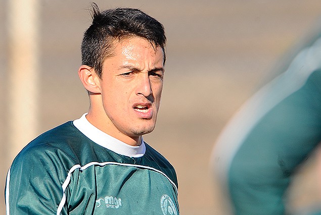 Alejandro Villoldo, que viene de marcar dos goles ante River PLate, sería colocado por Espinel como lateral obligado por las circunstancias.