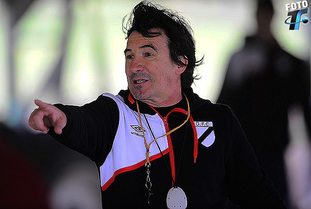 El Profesor Alejandro Valenzuela prepara la vuelta. 