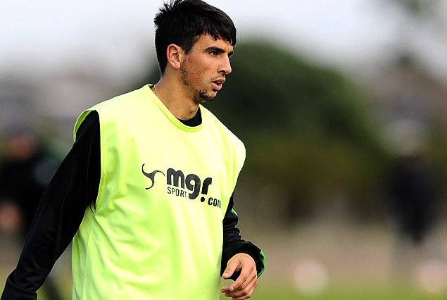 Carlos Daniel Acosta marcó uno de los goles del equipo ante Villa Española.