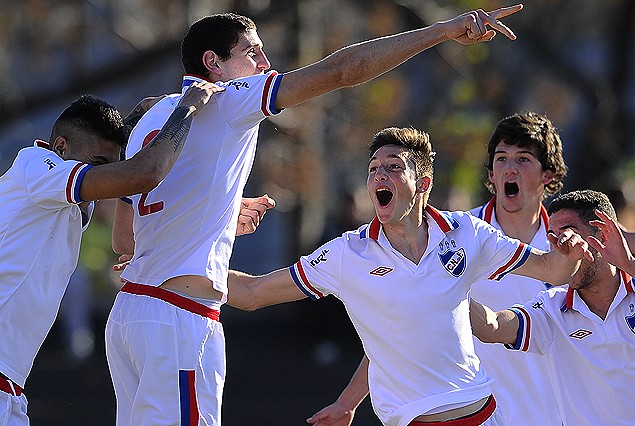 Clásicos Juveniles: domingo tricolor