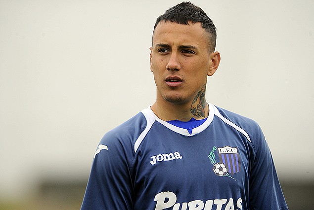 Jonathan Candia, delantero de Liverpool.