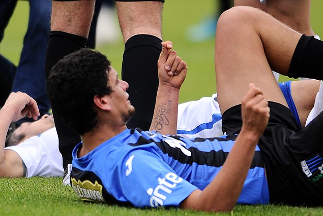 Maximiiano Cantera luego del golpe con Machado. 