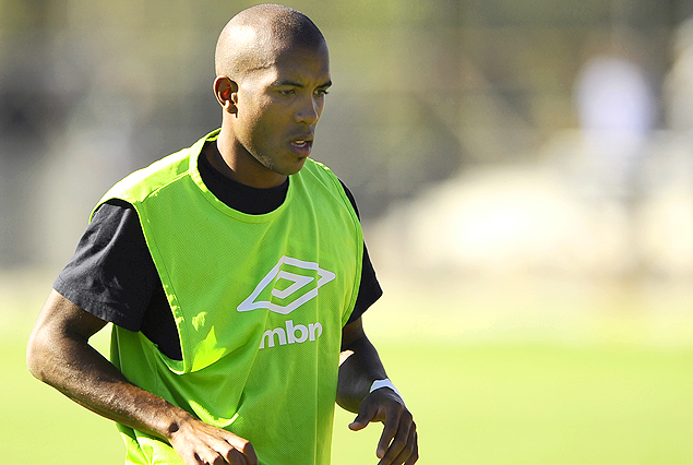 Paulo Lima de retorno al plantel "bohemio" ante Juventud.