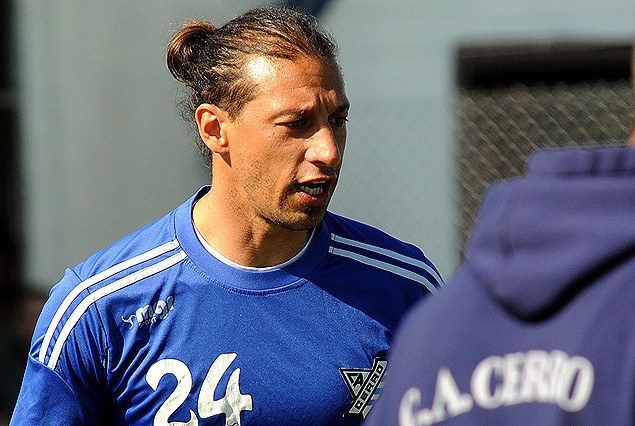 Lo cuidan, pero... Richard Porta no se recuperó y no jugará.