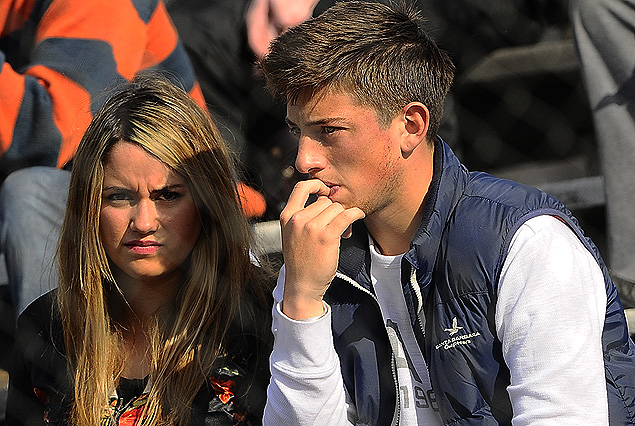 Matías Santos, como un hincha más en la tribuna.