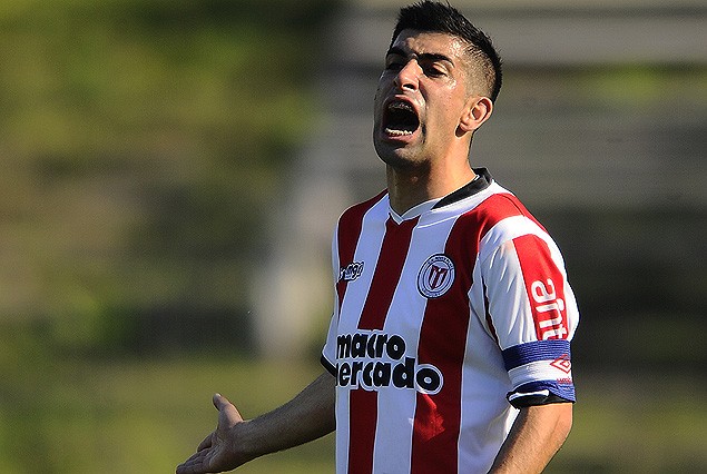 GOLAZO: Michael Santos con notable definición abrió el camino de la victoria para River.