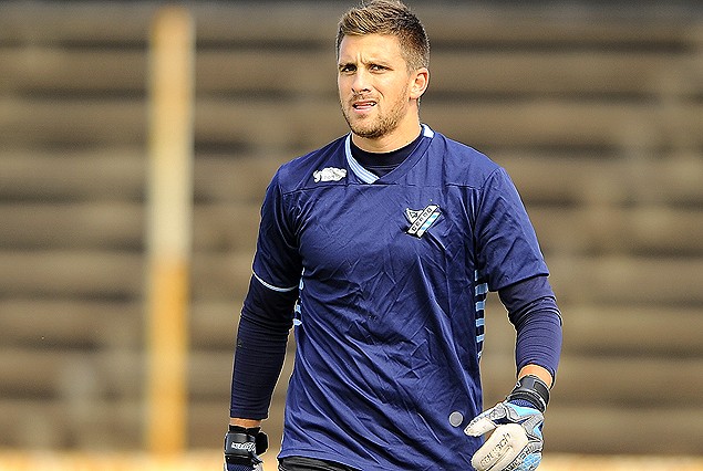 Sebastián Fuentes, de buen partido ante Liiverpool, pese a la derrota.