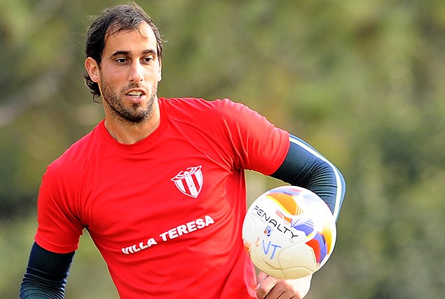 Pablo Tourn, seguridad en el arco del Villa. 